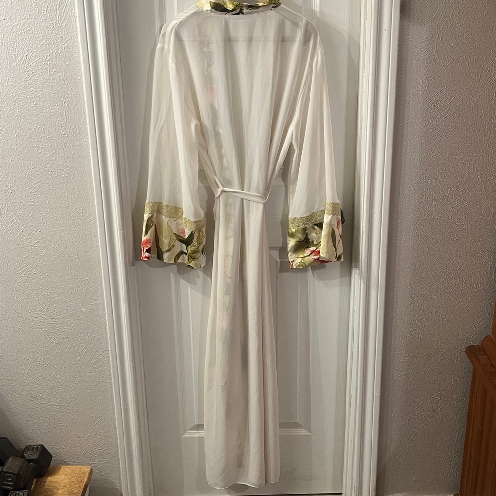VALERIE STEVENS NIGHTGOWN/ROBE SIZE SMALL - Picture 6 of 7